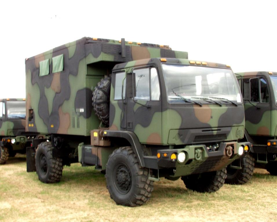 2004shelter_Army_Cargo_Truck